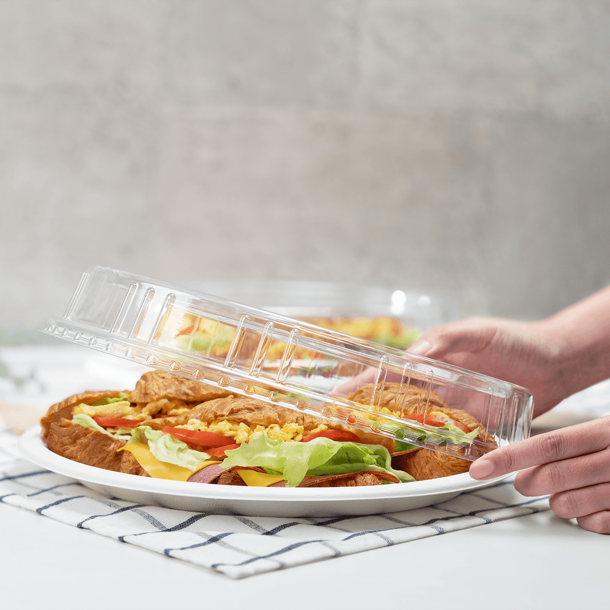 [200 ct] 12.5" x 10" Disposable Dome Lids for Oval Molded Fiber Plates | PET