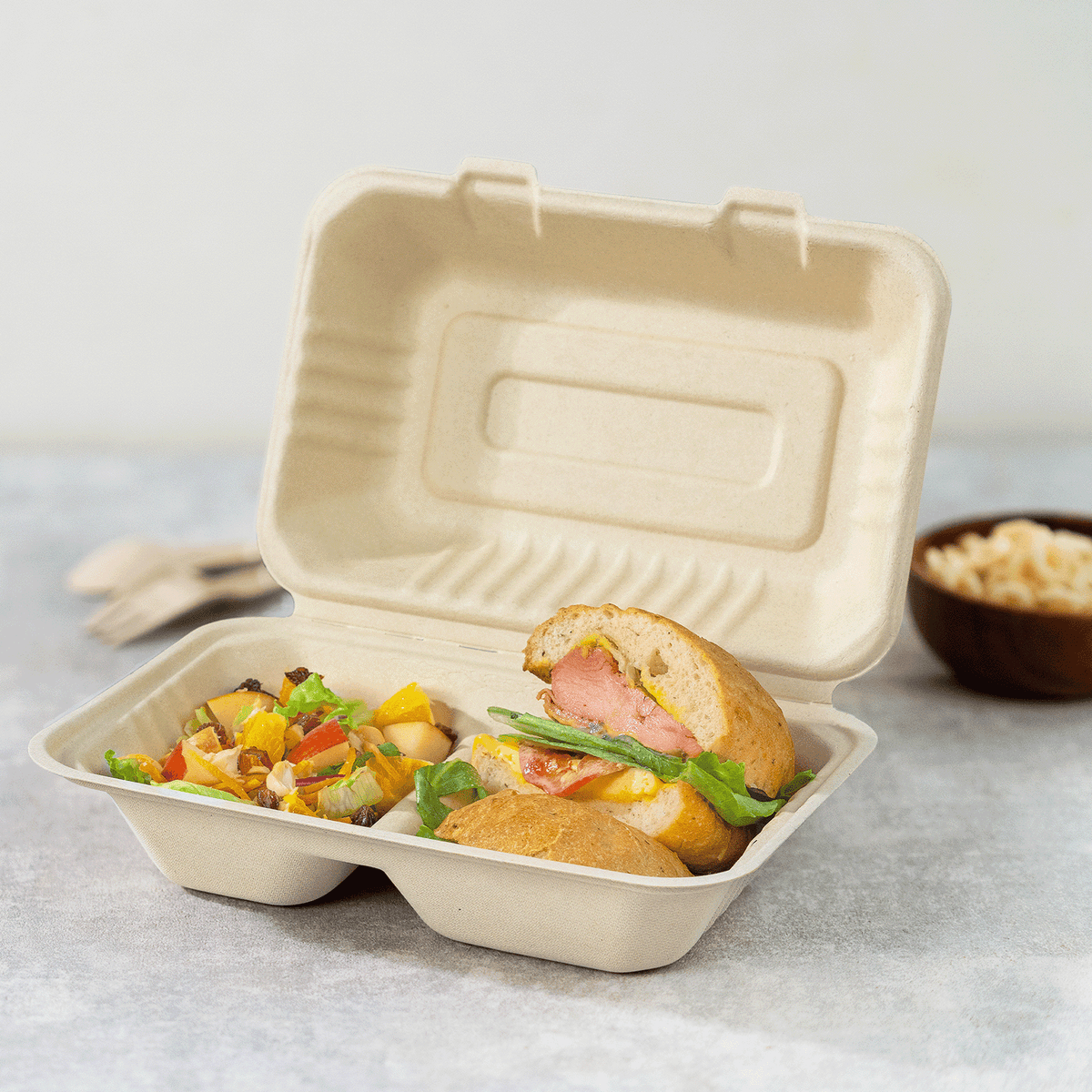 Karat Earth 2 Compartments, 9''x6'' Molded Fiber Hinged Containers, PFAS Free, Natural - 200 pc