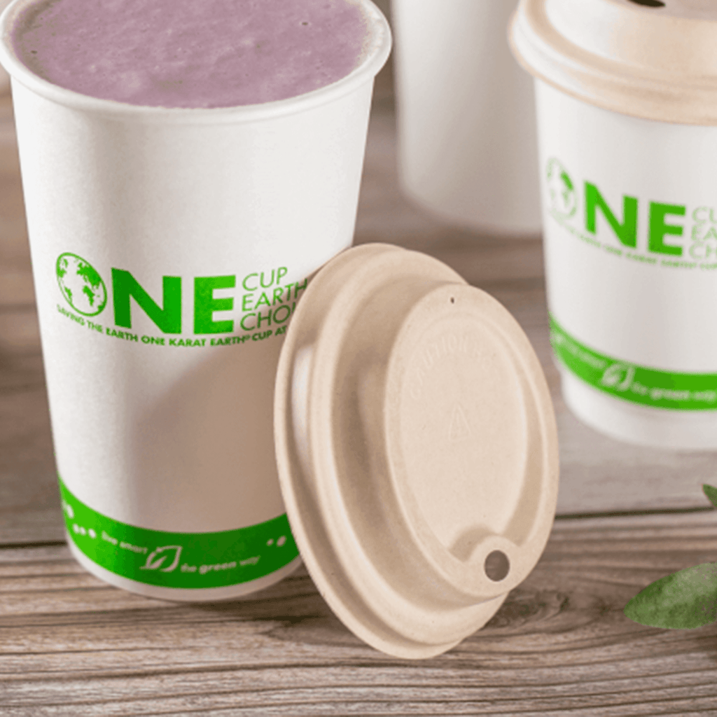 Karat Earth 90mm PFAS Free Bagasse Sipper Dome Lids for 10-24oz Hot Cups, Natural - 500 pcs