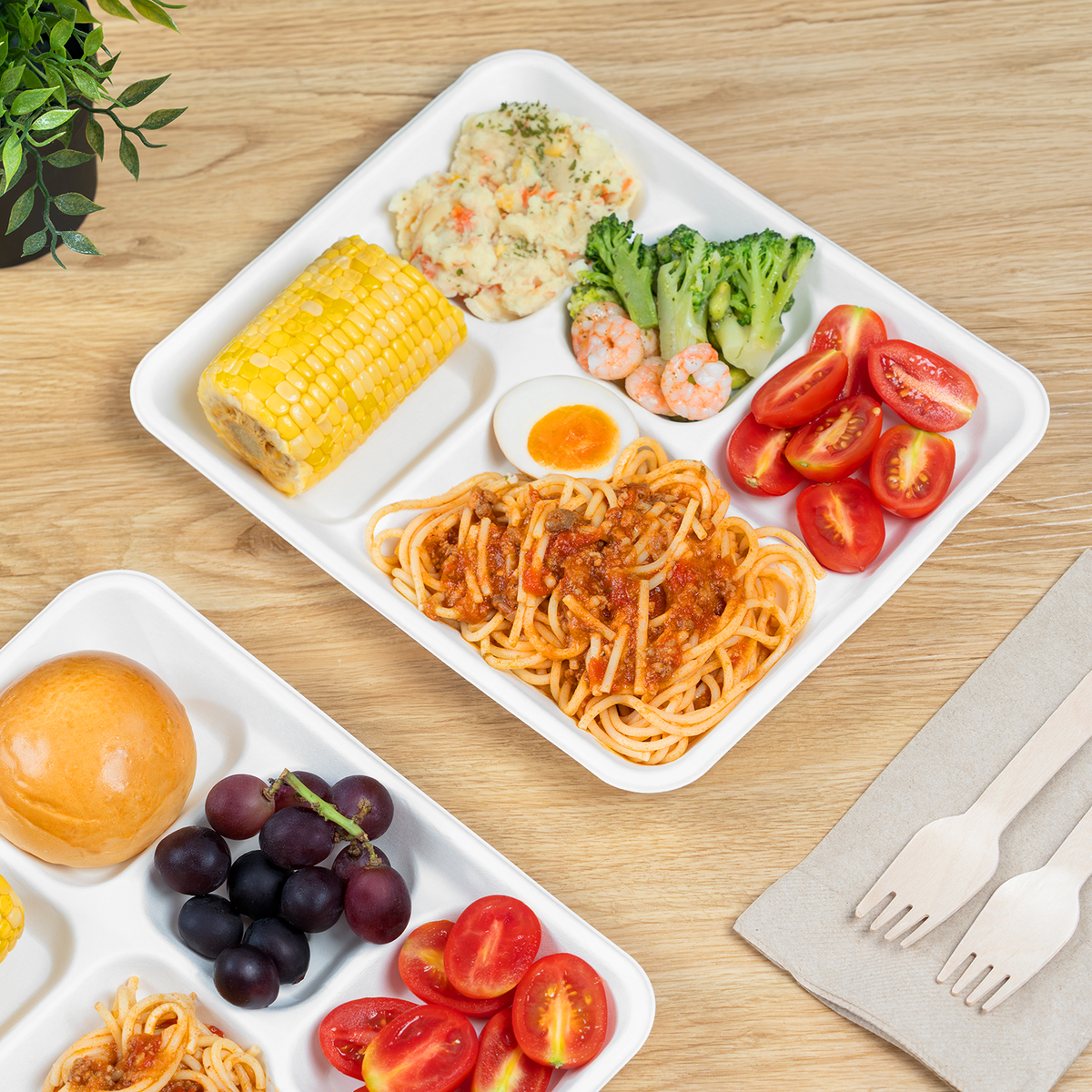 Karat Earth 5 Compartments, 10" Molded Fiber Trays, PFAS Free, White - 400 pcs