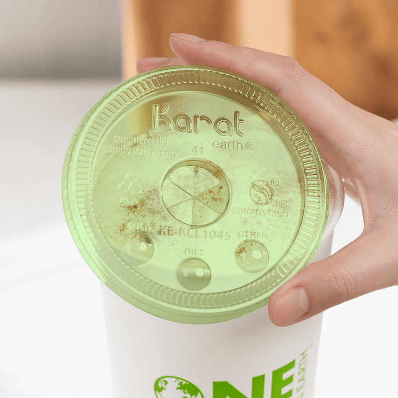 Karat Earth 104.5mm PLA Flat Lids for 32oz Paper Cold Cups, Green - 600 pcs