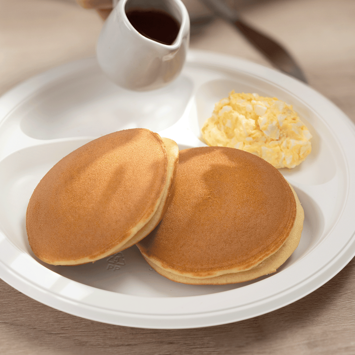Karat Earth 3 Compartments, 10.25" Mineral Filled PP Round Plates, White - 500 pcs