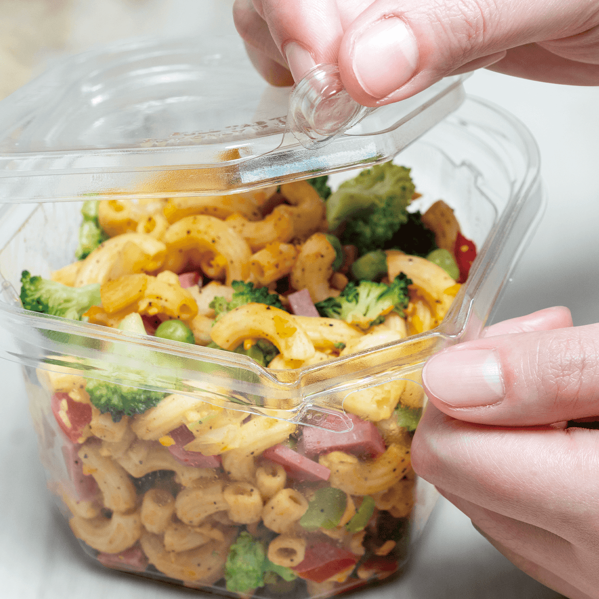 [400 ct] 109 mm PET Flat Lid for 8-32 oz PET Tamper Resistant Square Container, Clear