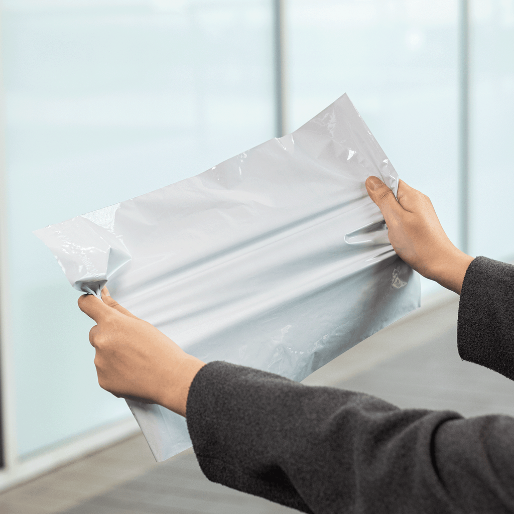 [500 ct] 11''x15'' Poly Mailers with Tamper-Evident Adhesive Closure, White