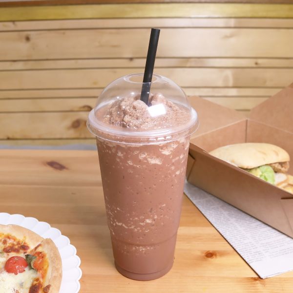 [600 ct] 32 oz Plastic Dome Cup Lids | PET | 104.5 mm
