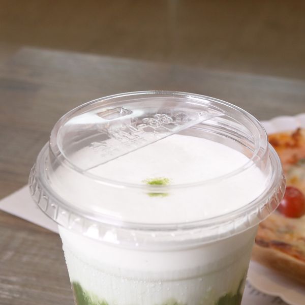 [1,000 ct] Plastic Dome Sipper Lids | PET | 98 mm | Half-Moon Flip Lid