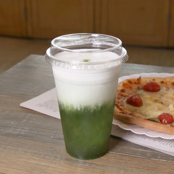 [1,000 ct] Plastic Dome Sipper Lids | PET | 98 mm | Half-Moon Flip Lid